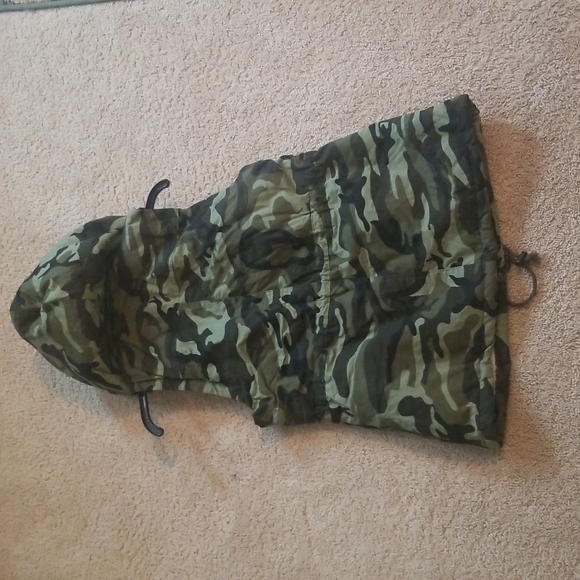 Camouflage vest with 100% cotton in the outer shell and the lining is polyester - Picture 3 of 8